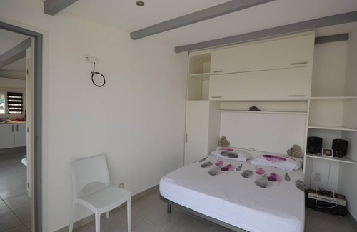 Sant Miquel de Fluvia House | Villa Sant Miquel de Fluvià, 4 bedrooms, 10 persons