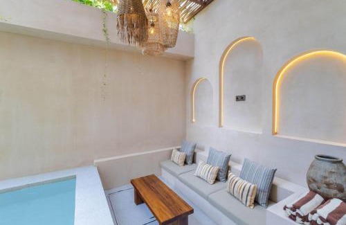 Sunset Road Villa | Villa San Miguel - 2 BR Private Villa in Seminyak