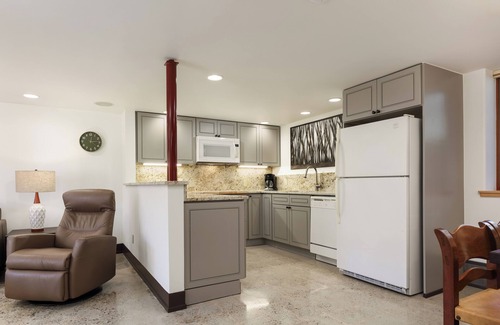 Newlands House | Villa Sanitas in the Heart of Boulder