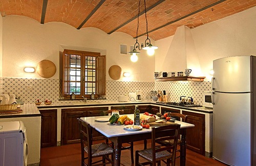 Terricciola Villa | Villa Sant'Angiola - Badia di Morrona