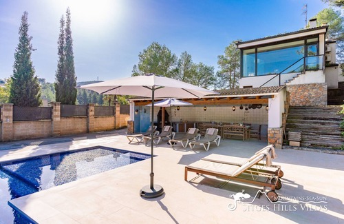 Olivella Villa | Villa Santa Fe - Spacious Villa - private pool, big garden and A/C