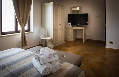 Santadi Hotel | Villa Santadi Hotel