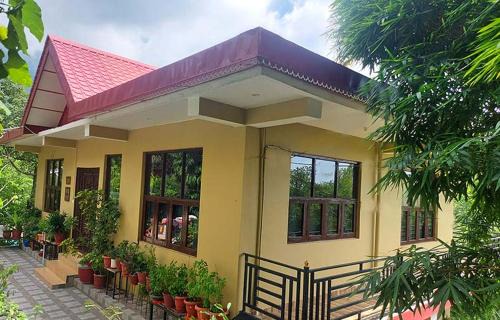 Sidhpur Bed & Breakfast | Villa Santushti - Boutique Bed & Breakfast Homestay