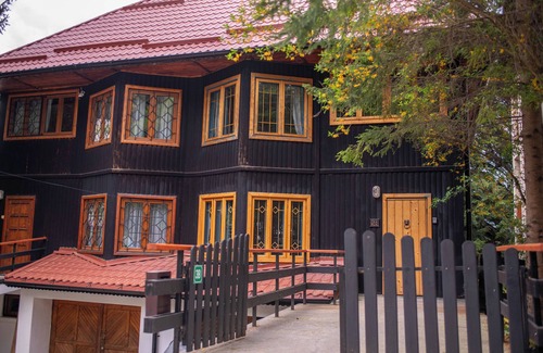 Sinaia Villa | Villa Sara in Sinaia near Peles & Gondola