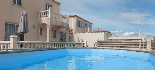 Salin-de-Giraud Bed & Breakfast | Villa Semaphore