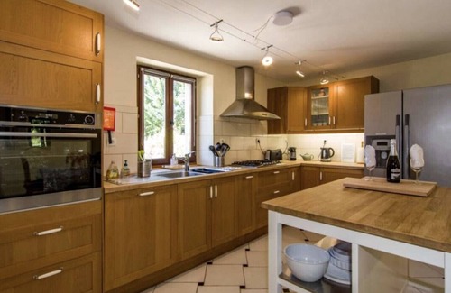 La Fouillade Villa | Villa Serena, a magnificent holiday home for 8 people with private heated swimming pool, located near the medieval castle of Najac in south-west France.