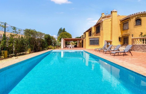 Montgo de Toscamar Ski Chalet | Villa Serena