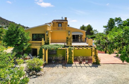 Montgo de Toscamar Ski Chalet | Villa Serena