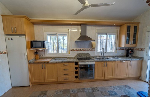 Cutar Villa | Villa 'Serenidad' with Mountain View, Pool, Wi-Fi and Air Conditioning