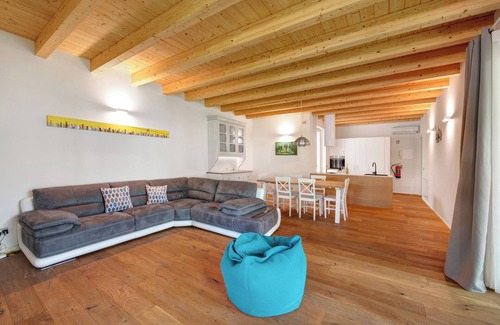 Portese Villa | Villa 'Serenità - Porto Portese' with Private Pool, Private Terrace and Air Conditioning
