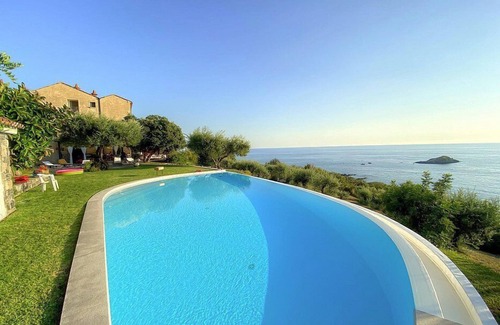 Maratea Villa | Villa Silara: A characteristic and welcoming three-story villa which faces the sun and the sea, with Free WI-FI.