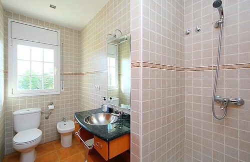 Sils Villa | Villa Sils: Tranquil Costa Brava Retreat with private suite!
