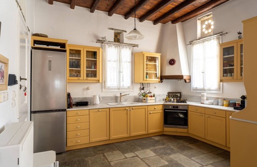 Agios Sostis Villa | Villa 'Simone Tinos Island' with Sea View, Wi-Fi and Air Conditioning