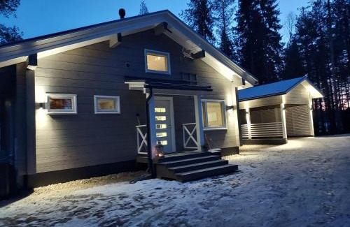 Rovaniemi Villa | Villa Sirius Sieri, nice Log-Cottage by the lake