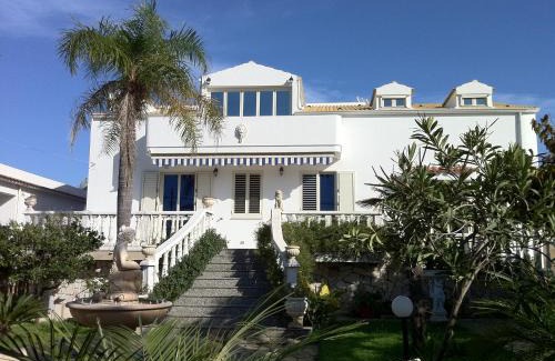 Cava dʼAliga Bed & Breakfast | Villa Sissi