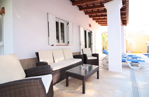 Sant Antoni de Portmany Villa | Villa Sofia Ibiza - Great Location | Walk To Beach/Amenities | A/C & Wifi | Pool