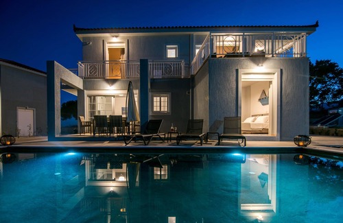 Skala House | Villa Sole ★4 BR★Private Pool★Sea Views★Free Parking