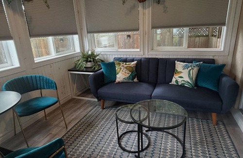 Historic Old Town Bed & Breakfast | Villa Sole in Old Town Niagara-on-the-Lake