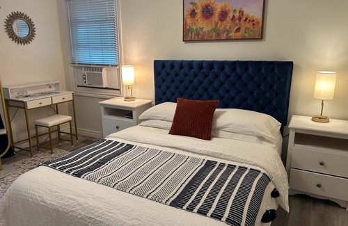 Historic Old Town Bed & Breakfast | Villa Sole in Old Town Niagara-on-the-Lake