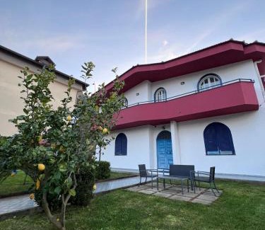 Piazza-Tralia-Pendolo Apartment | Villa Somma Apartments