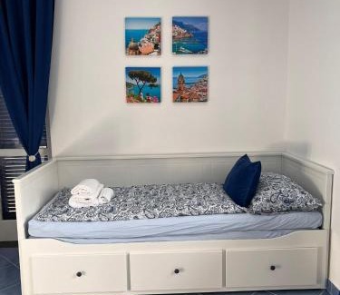 Piazza-Tralia-Pendolo Apartment | Villa Somma Apartments