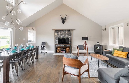 Bobcaygeon Cottage | Villa Somnia - Luxury on the water