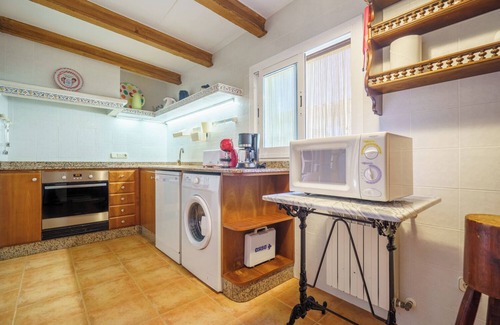 Muro Villa | Villa 'Son Parera D’ Abaix' with Mountain View, Private Pool and Wi-Fi