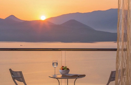 Nikiana Villa | Villa Soumela - A Holiday Home for Relaxation & Recharge with Pool and Sea View