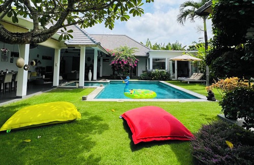 Padonan Villa | Villa Spacieuse et Chaleureuse au Calme