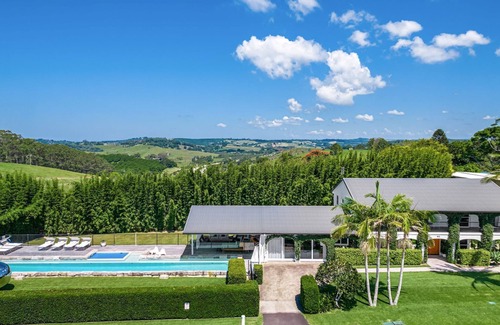 McLeods Shoot House | Villa St Helena a luxurious Byron Bay Hinterland estate perched on St Helena ridge overlooking Byron