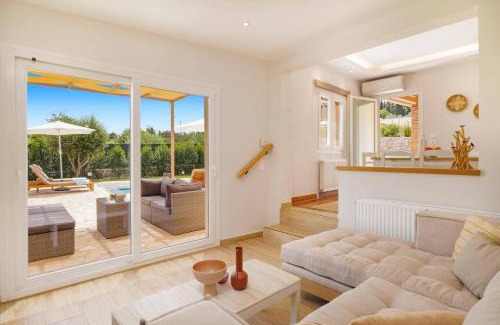 Velonades Villa | Villa Stamatella by Villa Plus
