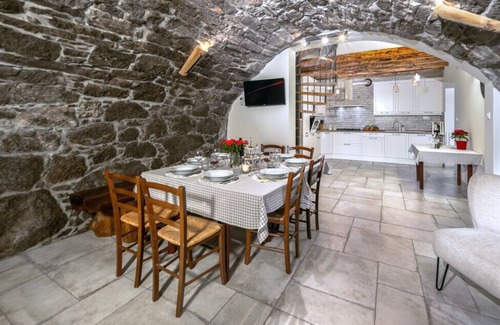 Zvonece Villa | Villa Stancija Kavali by Villas Guide