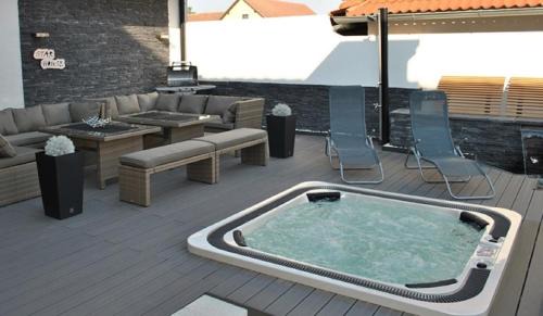 Hevlin House | Villa Star House