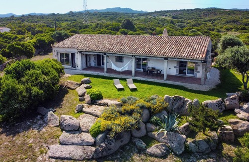 San Franciscu d'Aglientu Villa | Villa 'Stazzu Serafini' with Sea View, Wi-Fi and Air Conditioning