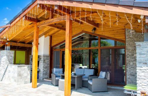 Razlog Villa | Villa Stemara with Jacuzzi near Pirin Golf