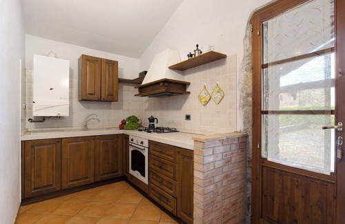 San Macario In Monte Villa | Villa 'Sui Colli Toscani Con Piscina' with Shared Pool, Shared Garden and Wi-Fi