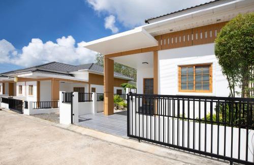 Thep Kasattri Villa | Villa Sunrise Garden A181