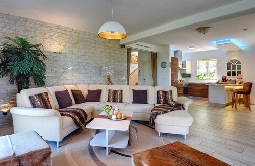 Buzinija Villa | Villa Sunset with sea view for 6 persons near Novigrad