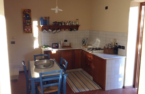 Alcamo Villa | Villa surrounded by greenery