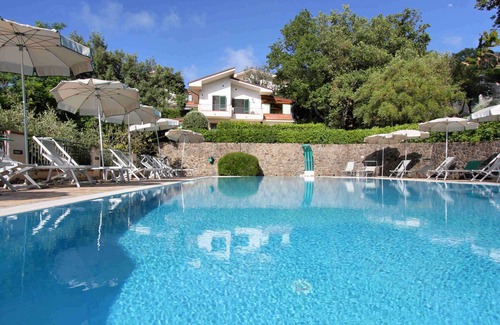 Capo d'Orlando Villa | Villa surrounded by nature, between the sea, the sun and the earth in Capo d'Orl