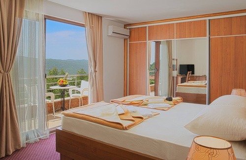 Bijeli do Villa | Villa Svinjista