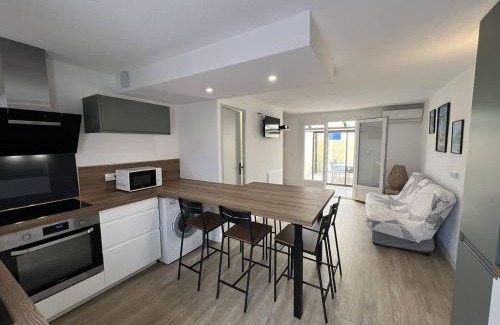 Port Leucate Villa | Villa T3 rénovée climatisée, piscine, proche plage et commerces - FR-1-81-622