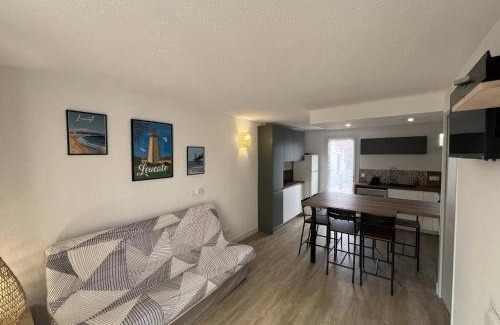 Port Leucate Villa | Villa T3 rénovée climatisée, piscine, proche plage et commerces - FR-1-81-622