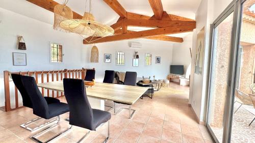 Antheor Villa | Villa T4 avec vue panoramique, piscine et terrasse à Agay