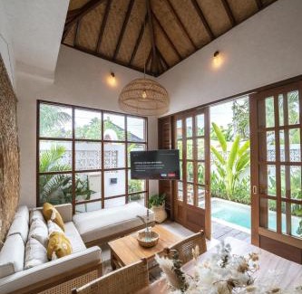 Kediri Villa | Villa Taman & Villa Serai Kedungu