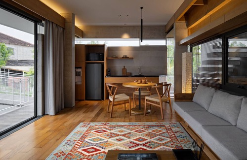 Batu Bolong Villa | Villa Tana Takah | 3BR Modern Luxury Villa w/Private Pool