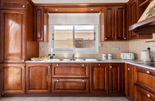 Pegeia Villa | Villa Tequila Sunrise