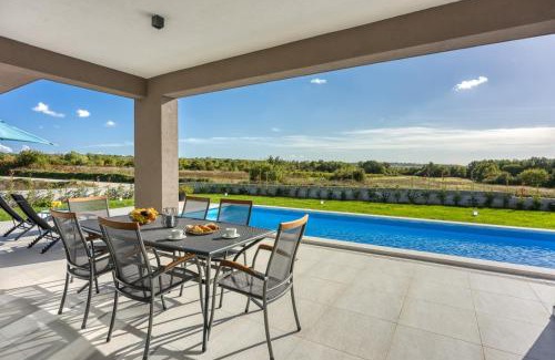 Sveti Lovrec Villa | Villa Tetiana - Pool and Whirlpool