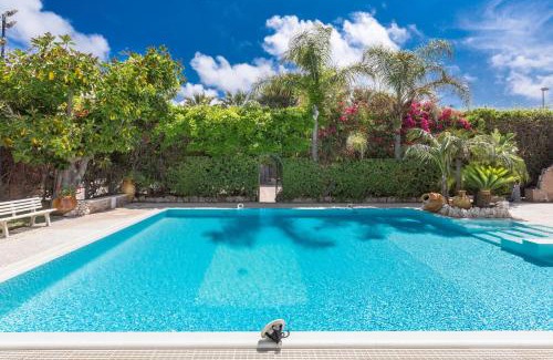 Taranto Apartment | Villa Thalissa by Perle di Puglia