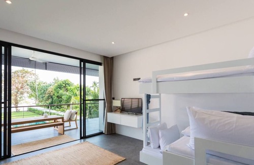 Thong Krut Villa | Villa Thansamaay - 4 bedrooms + 1 kids room beachfront villa